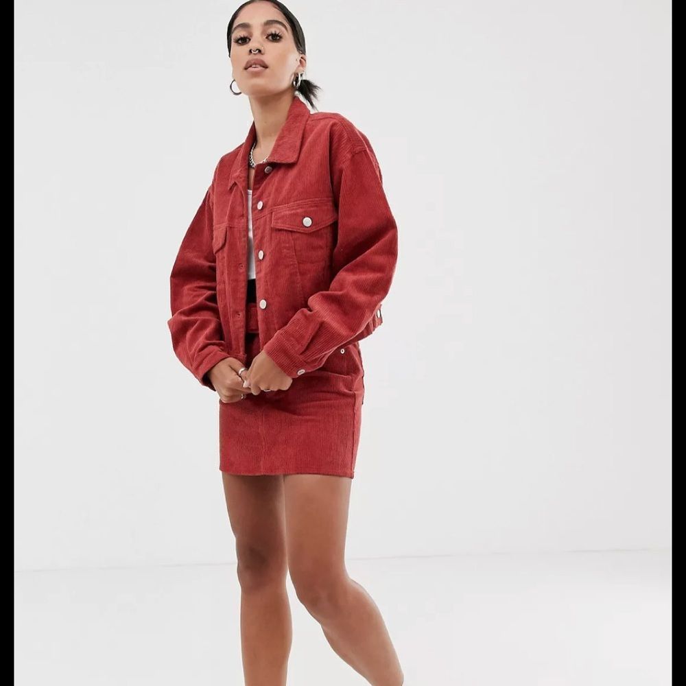 Asos Signature 8 Cord Trucker Jacket in Brick Sz S